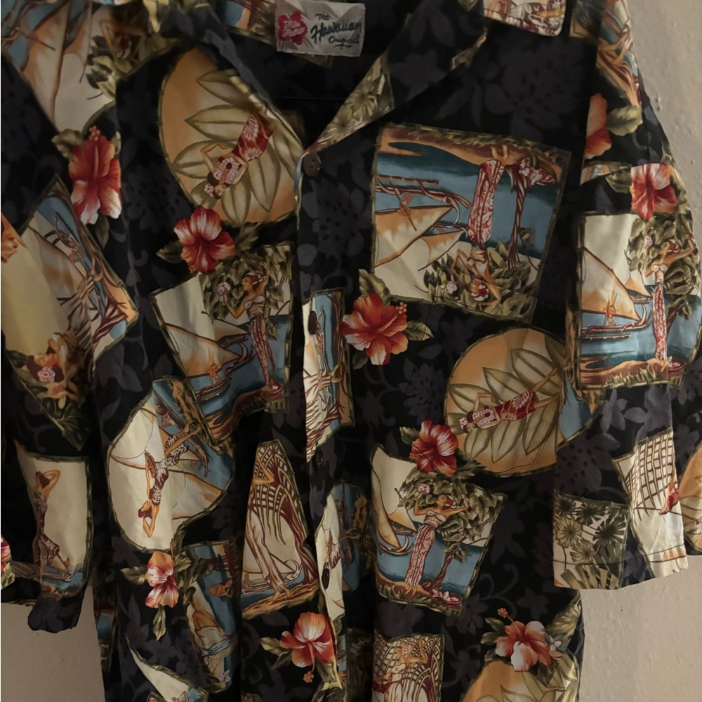 Original Hawaiian Men's Short Sleeve Button  Up Large